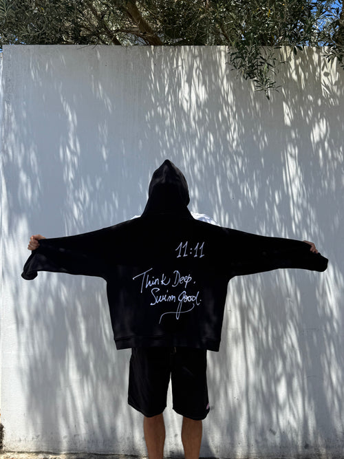 Conversations with friends Hoody x Speranza22